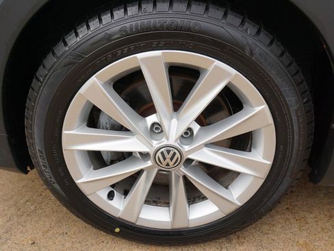 Used 2017 Volkswagen Golf Alltrack SE AWD/4WD image 9