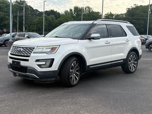 Used 2017 Ford Explorer Platinum AWD/4WD image 10