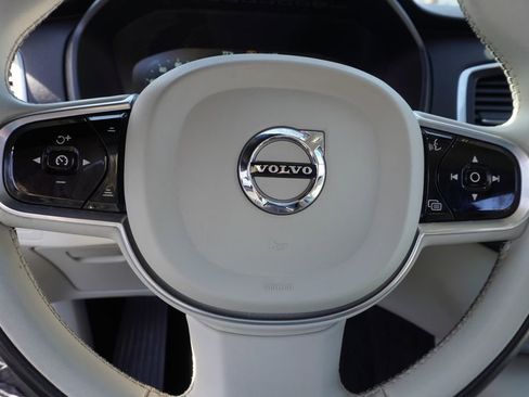 Used 2016 Volvo XC90 T5 Momentum image 18