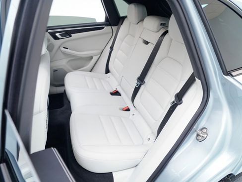 Used 2023 Porsche Macan GTS image 30