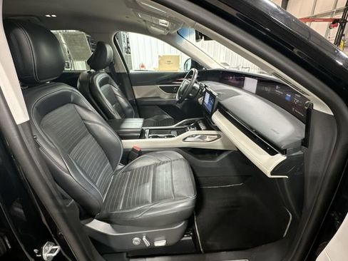 Used 2024 Lincoln Nautilus Reserve AWD/4WD image 29