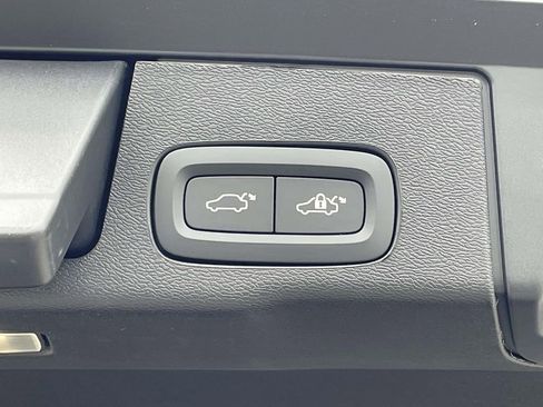 New 2026 Volvo XC60 B5 Ultra w/ Protection Package Premier image 29