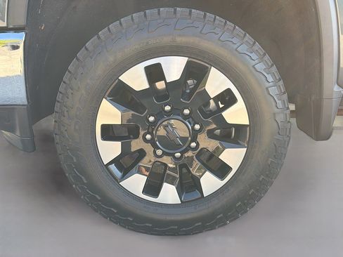 Used 2020 Chevrolet Silverado 2500 LT w/ All Star Edition image 38