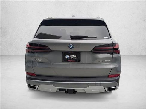 Used 2026 BMW X5 xDrive50e w/ Premium Package image 7