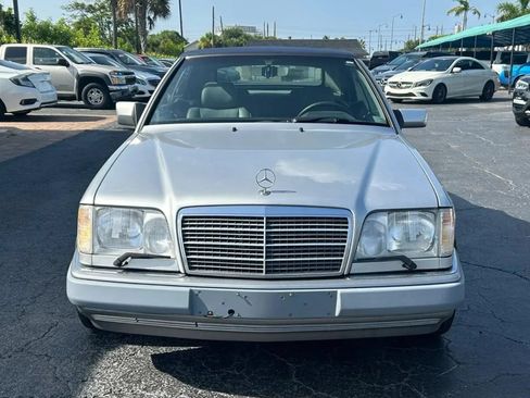 Used 1995 Mercedes-Benz E 320 Convertible image 2
