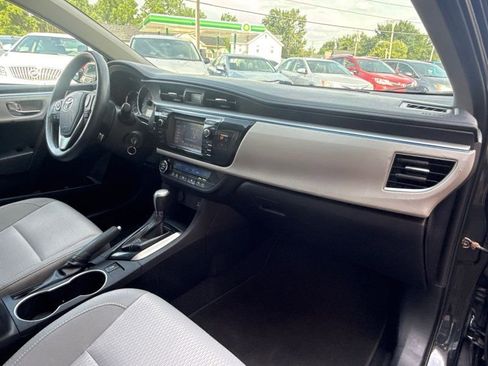 Used 2014 Toyota Corolla LE FWD image 16