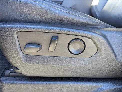 Used 2022 Chevrolet Tahoe LT w/ LT Signature Plus Package image 11