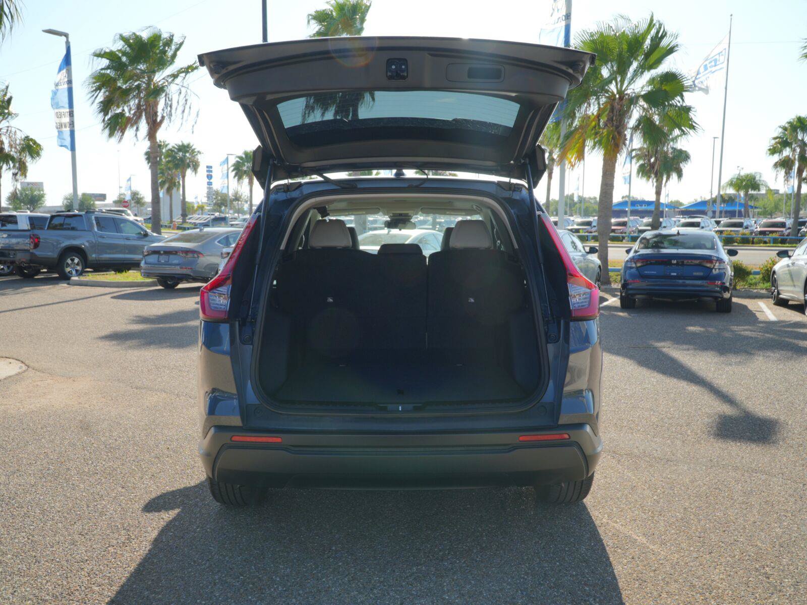 Used 2025 Honda CR-V EX image 13