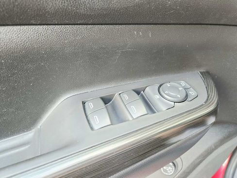 Used 2019 GMC Acadia SLT FWD image 36