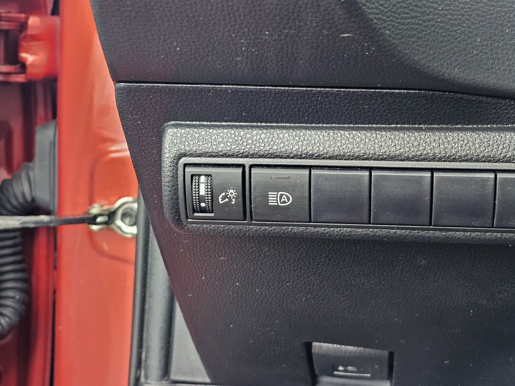 Used 2019 Toyota Corolla SE FWD image 22