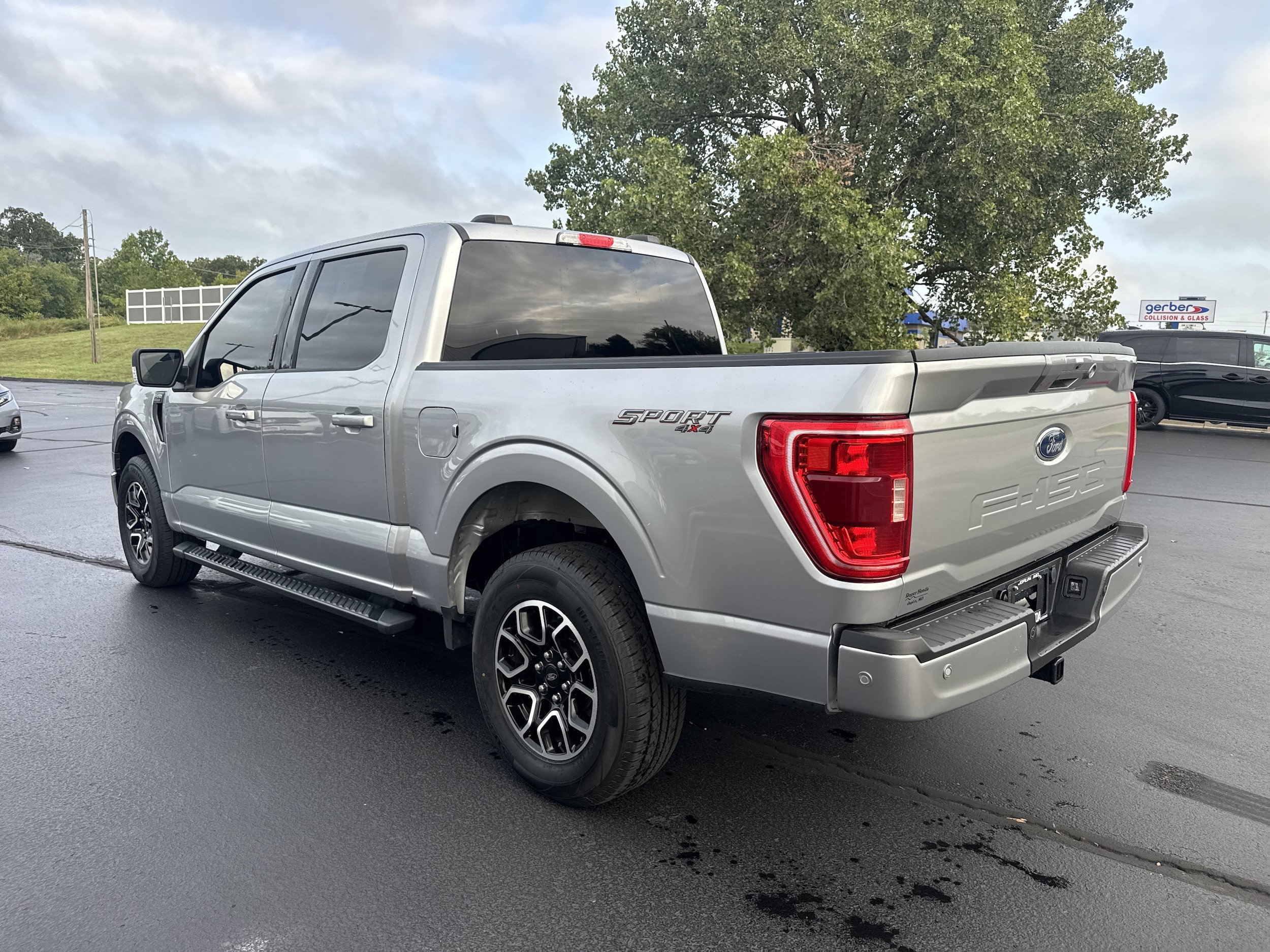 Used 2022 Ford F150 XLT w/ Equipment Group 302A High AWD/4WD image 8