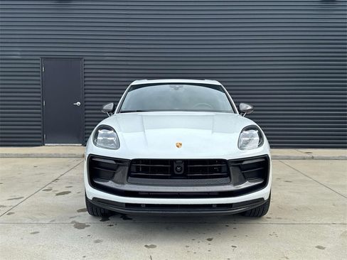 Used 2025 Porsche Macan Turbo image 10