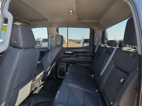 Used 2022 GMC Sierra 1500 Elevation w/ LPO, Elevation Black Package image 18