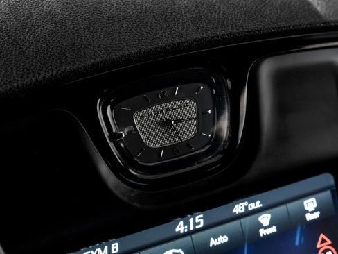 Used 2019 Chrysler 300 S image 25