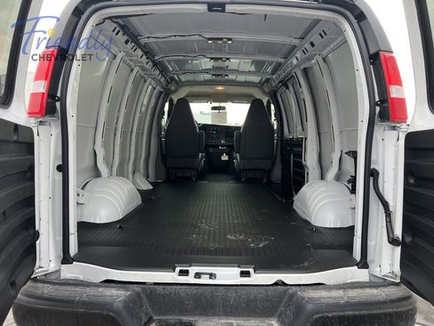 New 2025 Chevrolet Express 3500 w/ Driver Convenience Package RWD image 4