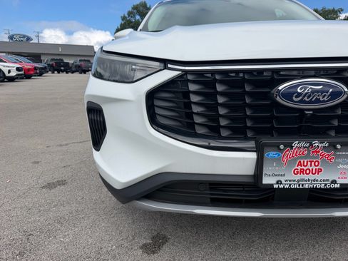 Used 2023 Ford Escape Active w/ Tech Pack #2 AWD/4WD image 6
