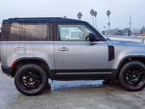 Used 2023 Land Rover Defender 90 S image 12