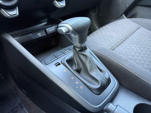 Used 2022 Kia Rio S FWD image 19