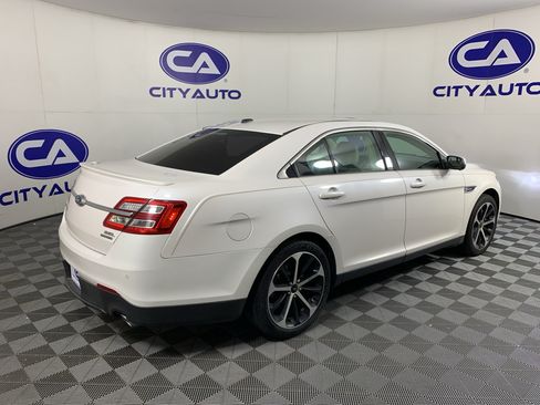 Used 2016 Ford Taurus SEL w/ Equipment Group 201A FWD image 3