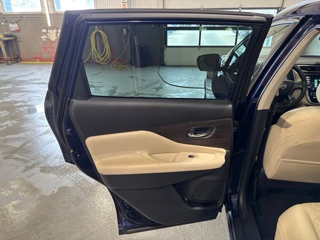 Certified 2023 Nissan Murano Platinum w/ Cargo Package AWD/4WD image 11