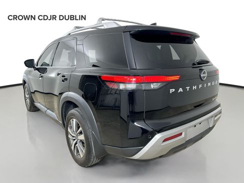Used 2023 Nissan Pathfinder SL AWD/4WD image 8