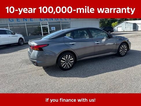 Used 2025 Nissan Altima 2.5 SV FWD image 21