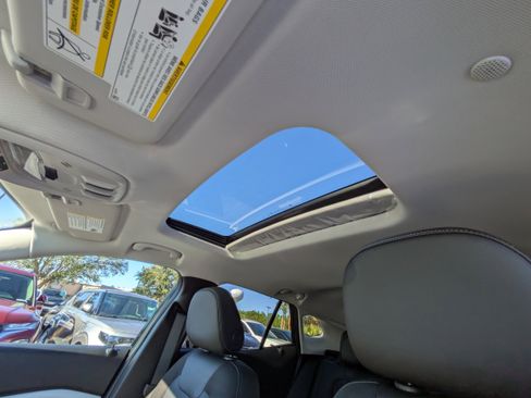 New 2026 Chevrolet Trax LT w/ Sunroof Package image 13