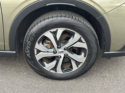 Used 2022 Subaru Outback Limited image 11