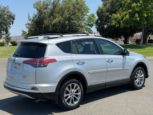 Used 2016 Toyota RAV4 Limited w/ Advanced Technology Package AWD/4WD image 5