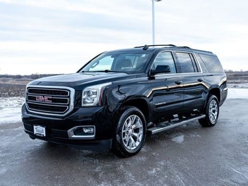 Used 2020 GMC Yukon XL SLT w/ Open Road Package image 3