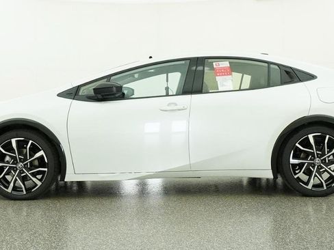 New 2026 Toyota Prius Plug-In Hybrid FWD image 57