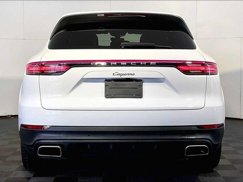 Certified 2021 Porsche Cayenne AWD/4WD image 6