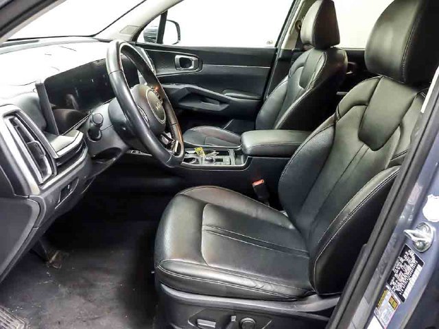 Used 2024 Kia Sorento S FWD image 8