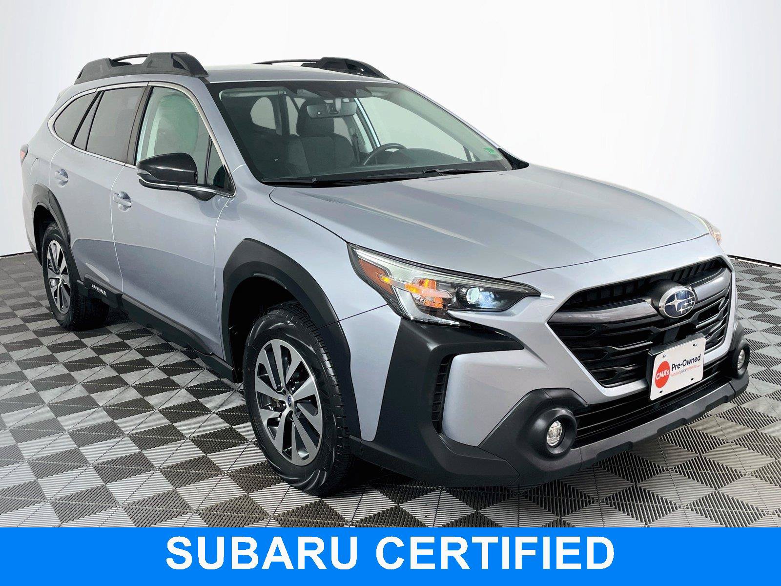 Certified 2024 Subaru Outback Premium AWD/4WD image 1