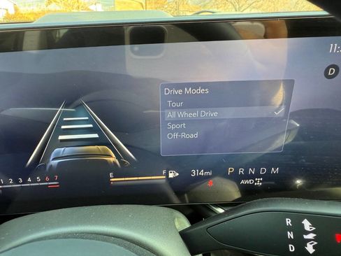 Used 2025 Buick Envision Preferred image 15