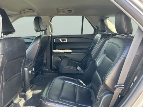 Used 2021 Ford Explorer XLT w/ Equipment Group 202A image 29