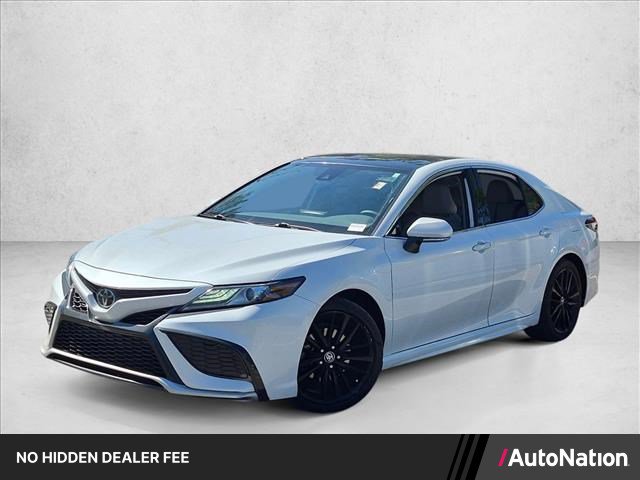 Used 2023 Toyota Camry XSE FWD image 1