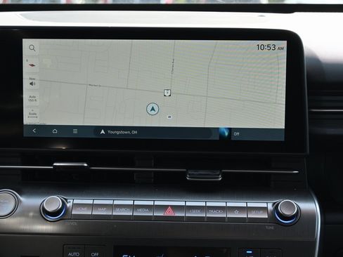 Used 2024 Hyundai Kona SEL w/ Convenience Package image 17