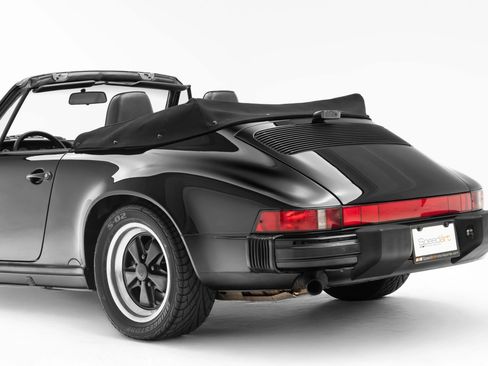 Used 1987 Porsche 911 Carrera RWD image 21