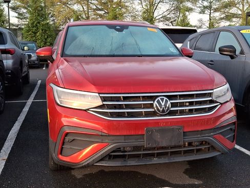 Used 2022 Volkswagen Tiguan SE image 4