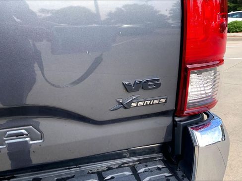 Used 2023 Toyota Tacoma SR5 AWD/4WD image 10