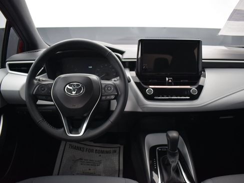 Used 2025 Toyota Corolla SE FWD image 14