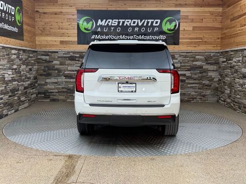 Used 2023 GMC Yukon SLT AWD/4WD image 8