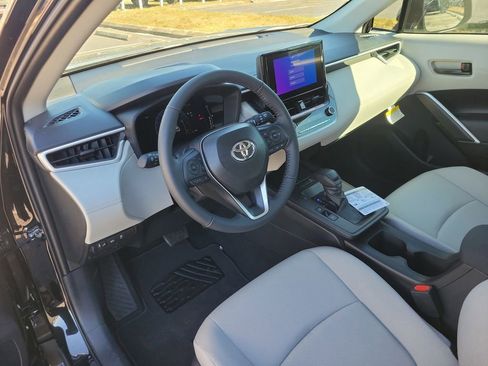 New 2026 Toyota Corolla Cross LE image 18