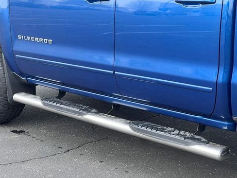 Used 2017 Chevrolet Silverado 1500 LT w/ All Star Edition AWD/4WD image 10