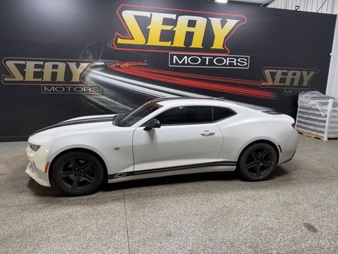 Used 2016 Chevrolet Camaro LT image 2