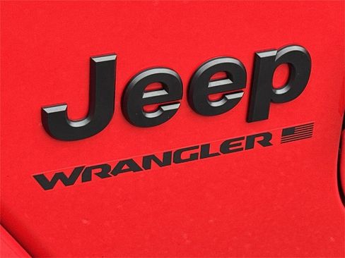 Certified 2025 Jeep Wrangler Sahara image 28