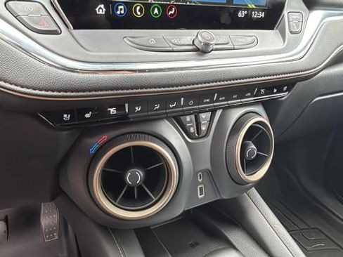 Used 2023 Chevrolet Blazer Premier w/ Enhanced Convenience Package image 30