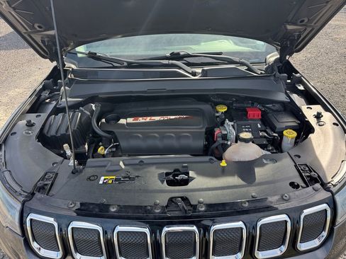 Used 2022 Jeep Compass Limited image 28