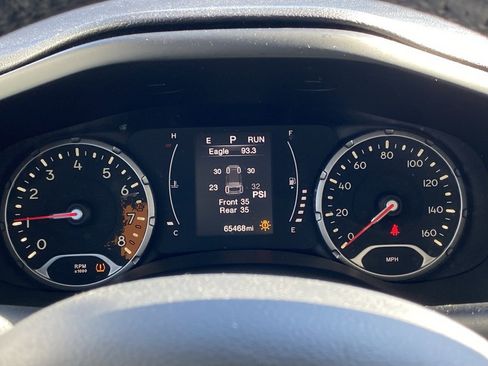 Used 2017 Jeep Renegade Latitude image 12